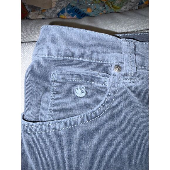 Fabulous Gloria Vanderbilt Gray Straight Leg Corduroy Pants 18, Rare Size - Picture 4 of 10